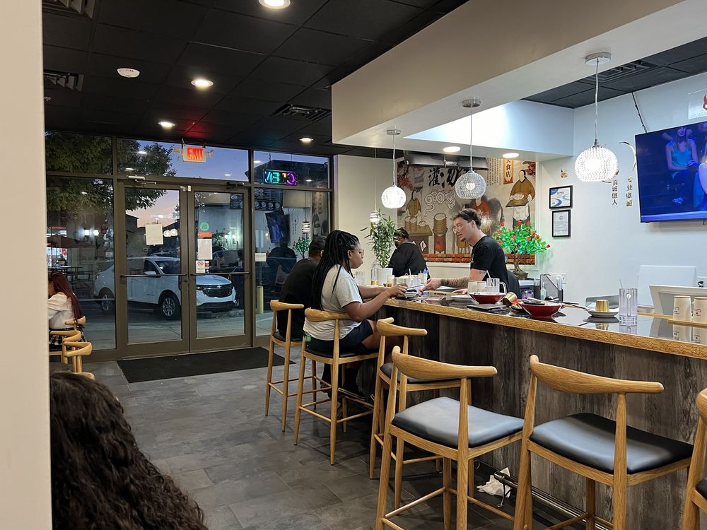 Yu Noodles dining room